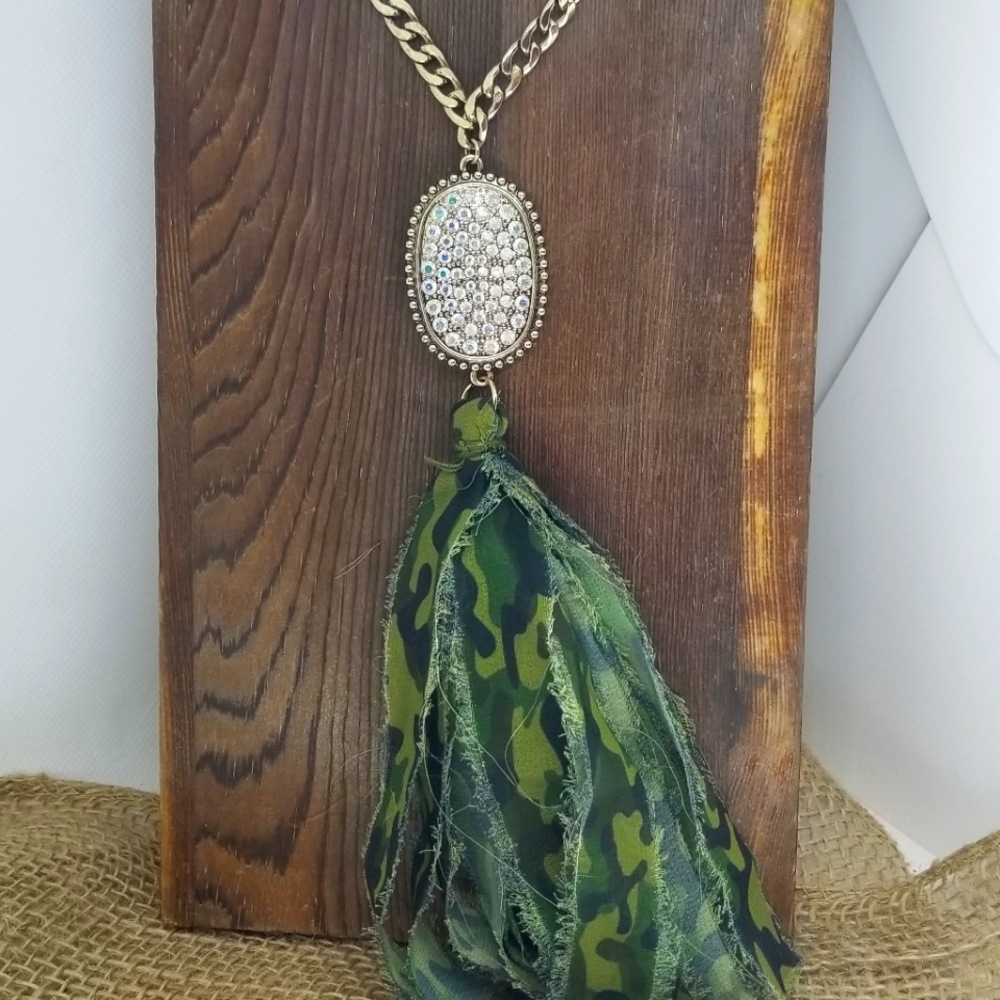 💚Camo tassel necklace💚